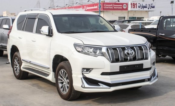 Acheter Import Voiture Toyota Prado Blanc à Import - Dubai, Grande Comore Acheter Import Voiture Toyota Prado Blanc à Import - Dubai, Grande Comore