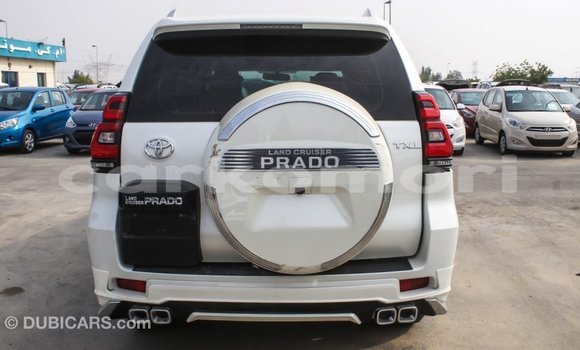 Acheter Import Voiture Toyota Prado Blanc à Import - Dubai, Grande Comore Acheter Import Voiture Toyota Prado Blanc à Import - Dubai, Grande Comore