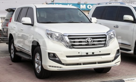 Acheter Import Voiture Toyota Prado Blanc à Import - Dubai, Grande Comore Acheter Import Voiture Toyota Prado Blanc à Import - Dubai, Grande Comore