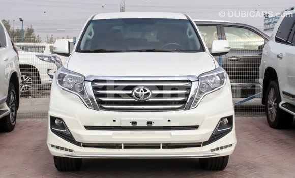 Acheter Import Voiture Toyota Prado Blanc à Import - Dubai, Grande Comore Acheter Import Voiture Toyota Prado Blanc à Import - Dubai, Grande Comore