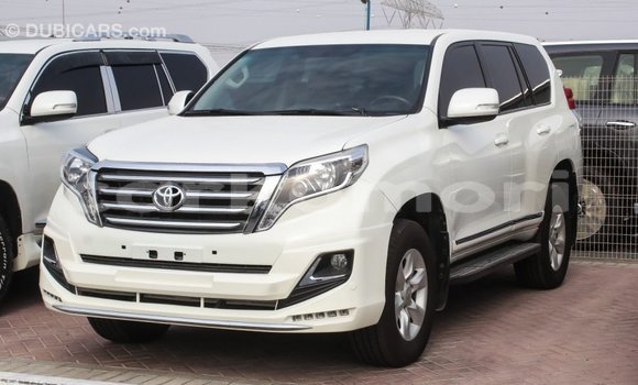 Acheter Import Voiture Toyota Prado Blanc à Import - Dubai, Grande Comore Acheter Import Voiture Toyota Prado Blanc à Import - Dubai, Grande Comore