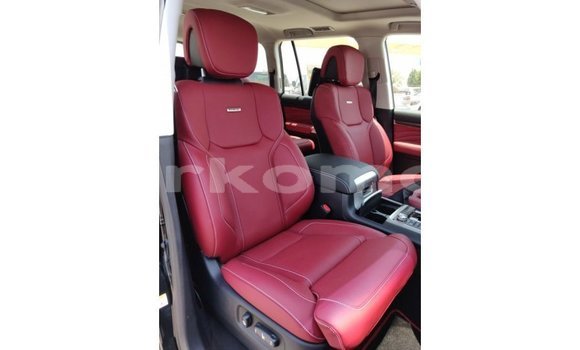 Buy Import Toyota Land Cruiser Black Car in Import - Dubai in Great Comore Buy Import Toyota Land Cruiser Black Car in Import - Dubai in Great Comore