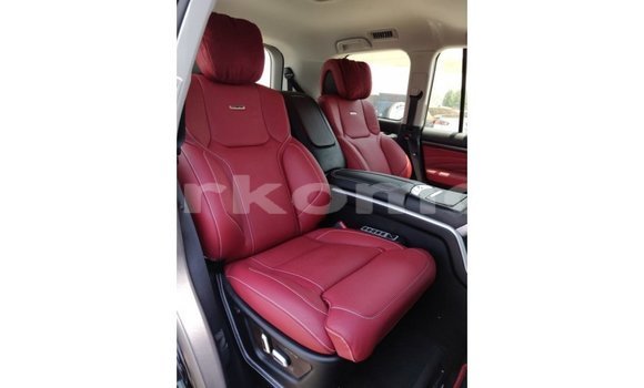 Buy Import Toyota Land Cruiser Black Car in Import - Dubai in Great Comore Buy Import Toyota Land Cruiser Black Car in Import - Dubai in Great Comore