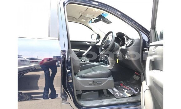 Acheter Import Voiture Mercedes-Benz 250 Bleu à Import - Dubai, Grande Comore Acheter Import Voiture Mercedes-Benz 250 Bleu à Import - Dubai, Grande Comore