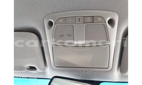 Acheter Import Voiture Mercedes-Benz 250 Bleu à Import - Dubai, Grande Comore Acheter Import Voiture Mercedes-Benz 250 Bleu à Import - Dubai, Grande Comore