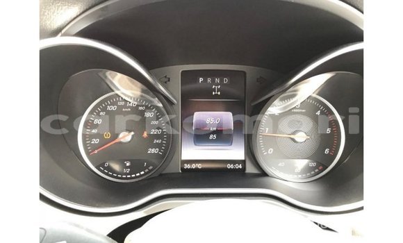 Acheter Import Voiture Mercedes-Benz 250 Bleu à Import - Dubai, Grande Comore Acheter Import Voiture Mercedes-Benz 250 Bleu à Import - Dubai, Grande Comore