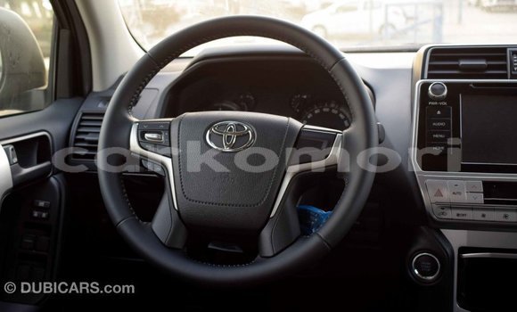 Buy Import Toyota Land Cruiser Black Car in Import - Dubai in Great Comore Buy Import Toyota Land Cruiser Black Car in Import - Dubai in Great Comore