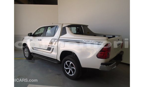 Buy Import Toyota Hilux White Car in Import - Dubai in Great Comore Buy Import Toyota Hilux White Car in Import - Dubai in Great Comore