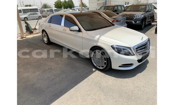 Buy Import Mercedes-Benz 190 White Car in Import - Dubai in Great Comore Buy Import Mercedes-Benz 190 White Car in Import - Dubai in Great Comore