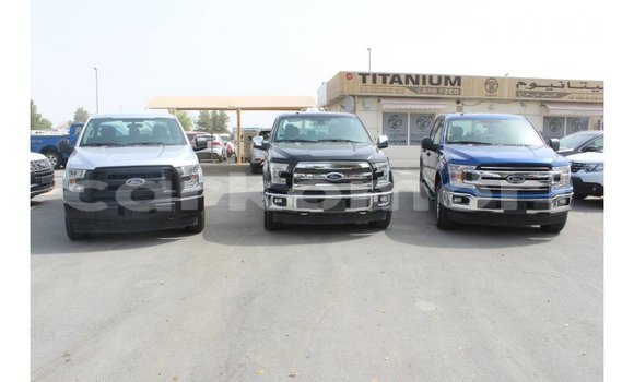 Acheter Import Voiture Ford Club Wagon Autre à Import - Dubai, Grande Comore