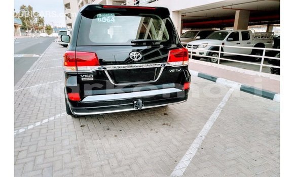 Buy Import Toyota Land Cruiser Black Car in Import - Dubai in Great Comore Buy Import Toyota Land Cruiser Black Car in Import - Dubai in Great Comore