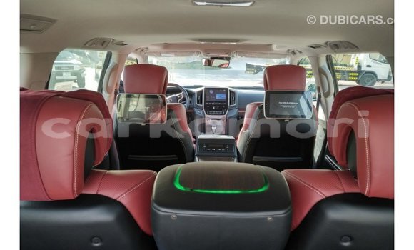 Buy Import Toyota Land Cruiser Black Car in Import - Dubai in Great Comore Buy Import Toyota Land Cruiser Black Car in Import - Dubai in Great Comore