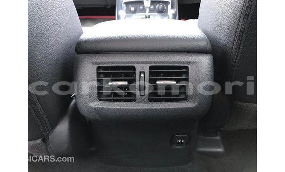 Acheter Import Voiture Mercedes-Benz 250 Rouge à Import - Dubai, Grande Comore Acheter Import Voiture Mercedes-Benz 250 Rouge à Import - Dubai, Grande Comore