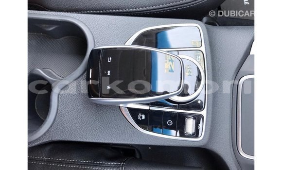 Acheter Import Voiture Mercedes-Benz 250 Rouge à Import - Dubai, Grande Comore Acheter Import Voiture Mercedes-Benz 250 Rouge à Import - Dubai, Grande Comore