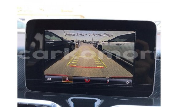 Acheter Import Voiture Mercedes-Benz 250 Rouge à Import - Dubai, Grande Comore Acheter Import Voiture Mercedes-Benz 250 Rouge à Import - Dubai, Grande Comore