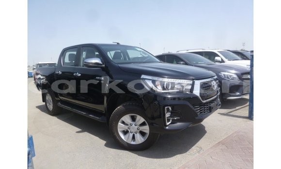 Buy Import Toyota Hilux Black Car in Import - Dubai in Great Comore