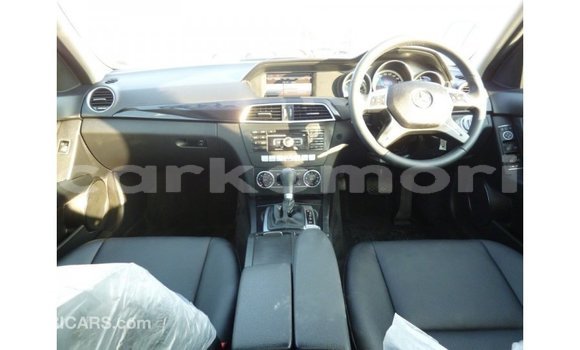 Buy Import Mercedes-Benz 200 White Car in Import - Dubai in Great Comore Buy Import Mercedes-Benz 200 White Car in Import - Dubai in Great Comore