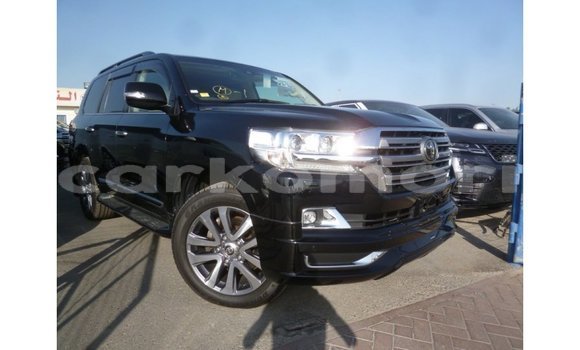 Acheter Import Voiture Toyota Land Cruiser Noir à Import - Dubai, Grande Comore Acheter Import Voiture Toyota Land Cruiser Noir à Import - Dubai, Grande Comore