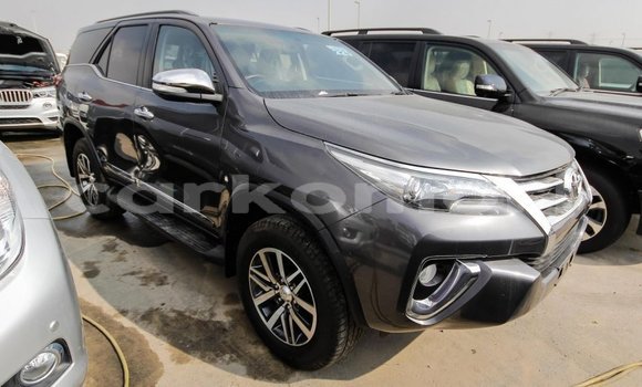 Acheter Import Voiture Toyota Fortuner Autre à Import - Dubai, Grande Comore Acheter Import Voiture Toyota Fortuner Autre à Import - Dubai, Grande Comore
