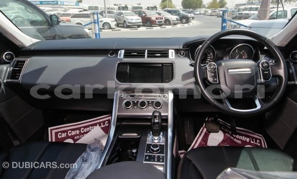 Acheter Import Voiture Land Rover Range Rover Noir à Import - Dubai, Grande Comore Acheter Import Voiture Land Rover Range Rover Noir à Import - Dubai, Grande Comore