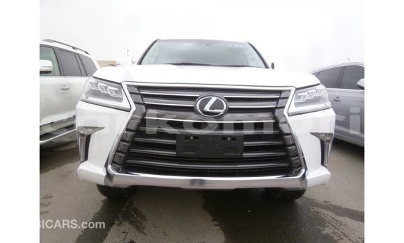 Acheter Import Voiture Lexus LX Blanc à Import - Dubai, Grande Comore Acheter Import Voiture Lexus LX Blanc à Import - Dubai, Grande Comore