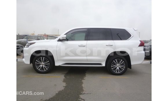 Acheter Import Voiture Lexus LX Blanc à Import - Dubai, Grande Comore Acheter Import Voiture Lexus LX Blanc à Import - Dubai, Grande Comore