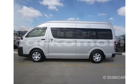 Acheter Import Voiture Toyota Hiace Autre à Import - Dubai, Grande Comore Acheter Import Voiture Toyota Hiace Autre à Import - Dubai, Grande Comore