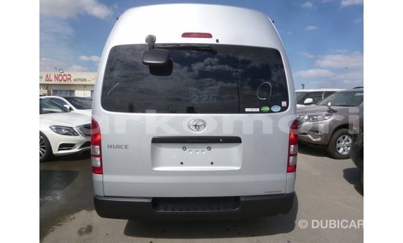 Acheter Import Voiture Toyota Hiace Autre à Import - Dubai, Grande Comore Acheter Import Voiture Toyota Hiace Autre à Import - Dubai, Grande Comore