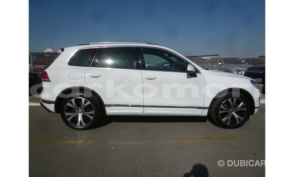 Buy Import Volkswagen Touareg White Car in Import - Dubai in Great Comore Buy Import Volkswagen Touareg White Car in Import - Dubai in Great Comore