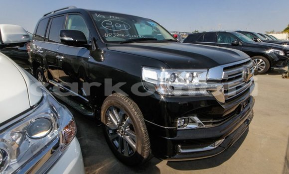 Acheter Import Voiture Toyota Land Cruiser Noir à Import - Dubai, Grande Comore Acheter Import Voiture Toyota Land Cruiser Noir à Import - Dubai, Grande Comore