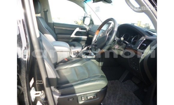 Buy Import Toyota Land Cruiser Black Car in Import - Dubai in Great Comore Buy Import Toyota Land Cruiser Black Car in Import - Dubai in Great Comore