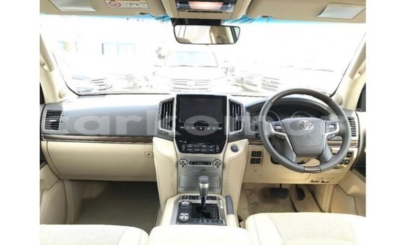 Buy Import Toyota Land Cruiser Black Car in Import - Dubai in Great Comore Buy Import Toyota Land Cruiser Black Car in Import - Dubai in Great Comore