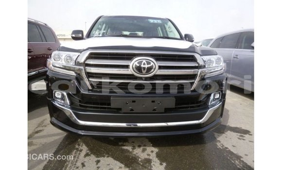 Acheter Import Voiture Toyota Land Cruiser Noir à Import - Dubai, Grande Comore Acheter Import Voiture Toyota Land Cruiser Noir à Import - Dubai, Grande Comore