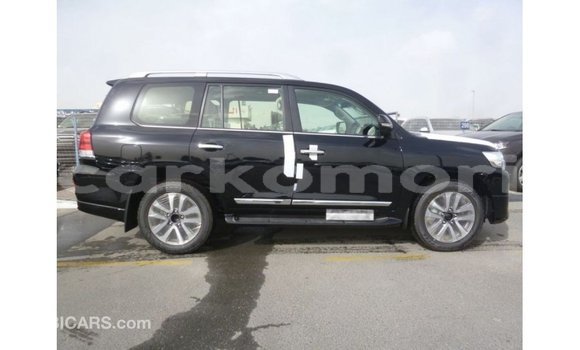 Acheter Import Voiture Toyota Land Cruiser Noir à Import - Dubai, Grande Comore Acheter Import Voiture Toyota Land Cruiser Noir à Import - Dubai, Grande Comore