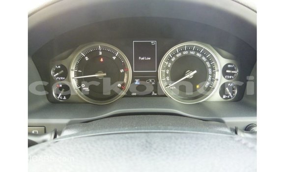 Acheter Import Voiture Toyota Land Cruiser Noir à Import - Dubai, Grande Comore Acheter Import Voiture Toyota Land Cruiser Noir à Import - Dubai, Grande Comore