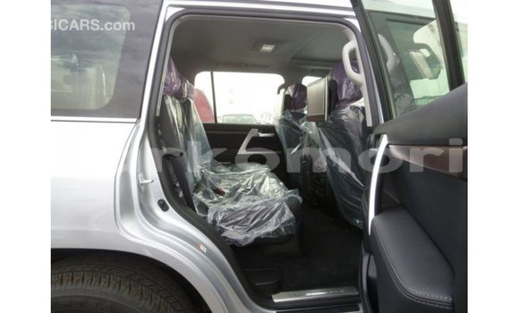 Buy Import Toyota Land Cruiser Other Car in Import - Dubai in Great Comore Buy Import Toyota Land Cruiser Other Car in Import - Dubai in Great Comore