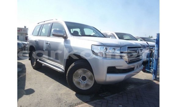 Buy Import Toyota Land Cruiser Other Car in Import - Dubai in Great Comore