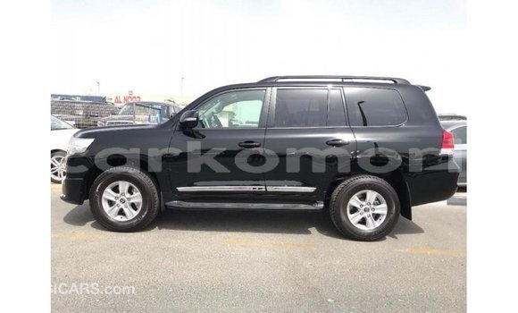 Acheter Import Voiture Toyota Land Cruiser Noir à Import - Dubai, Grande Comore Acheter Import Voiture Toyota Land Cruiser Noir à Import - Dubai, Grande Comore