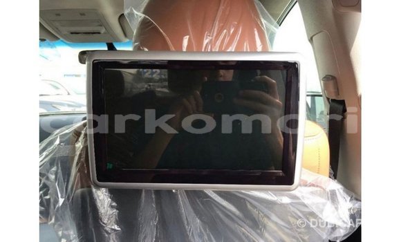 Acheter Import Voiture Toyota Land Cruiser Noir à Import - Dubai, Grande Comore Acheter Import Voiture Toyota Land Cruiser Noir à Import - Dubai, Grande Comore