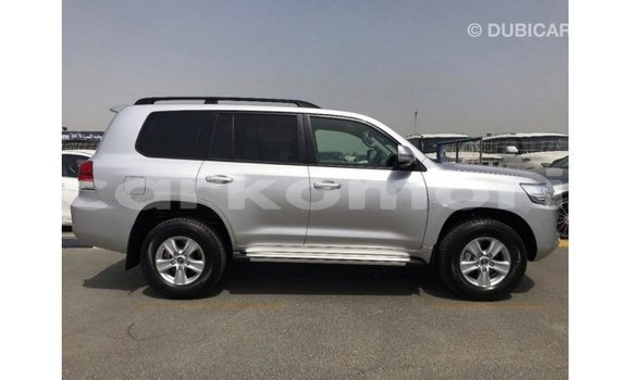 Acheter Import Voiture Toyota Land Cruiser Autre à Import - Dubai, Grande Comore Acheter Import Voiture Toyota Land Cruiser Autre à Import - Dubai, Grande Comore