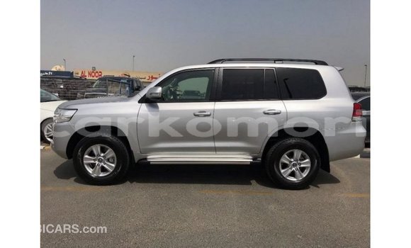 Acheter Import Voiture Toyota Land Cruiser Autre à Import - Dubai, Grande Comore Acheter Import Voiture Toyota Land Cruiser Autre à Import - Dubai, Grande Comore