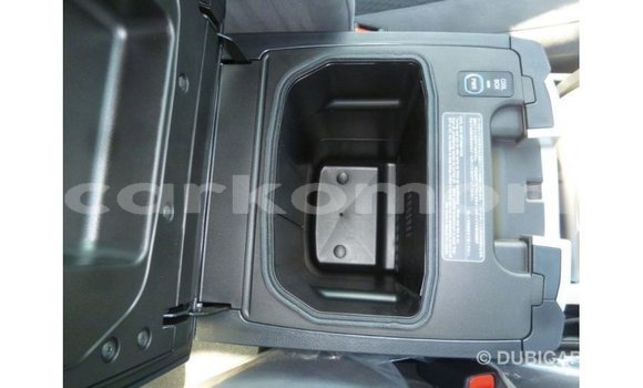 Acheter Import Voiture Toyota Land Cruiser Noir à Import - Dubai, Grande Comore Acheter Import Voiture Toyota Land Cruiser Noir à Import - Dubai, Grande Comore