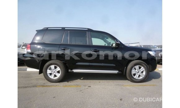 Acheter Import Voiture Toyota Land Cruiser Noir à Import - Dubai, Grande Comore Acheter Import Voiture Toyota Land Cruiser Noir à Import - Dubai, Grande Comore