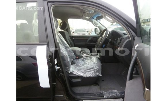 Acheter Import Voiture Toyota Land Cruiser Noir à Import - Dubai, Grande Comore Acheter Import Voiture Toyota Land Cruiser Noir à Import - Dubai, Grande Comore