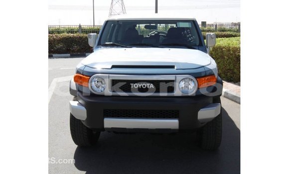 Buy Import Toyota FJ Cruiser Blue Car in Import - Dubai in Great Comore Buy Import Toyota FJ Cruiser Blue Car in Import - Dubai in Great Comore