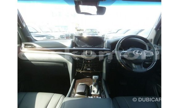 Acheter Import Voiture Lexus LX Noir à Import - Dubai, Grande Comore Acheter Import Voiture Lexus LX Noir à Import - Dubai, Grande Comore