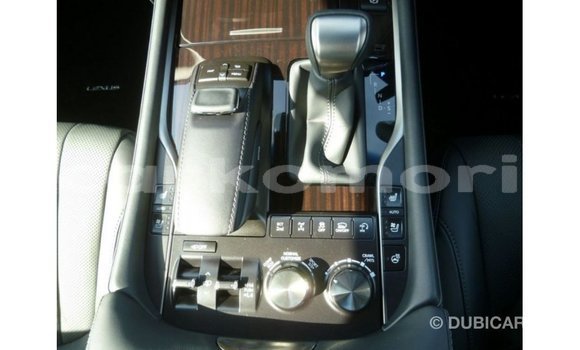 Acheter Import Voiture Lexus LX Noir à Import - Dubai, Grande Comore Acheter Import Voiture Lexus LX Noir à Import - Dubai, Grande Comore