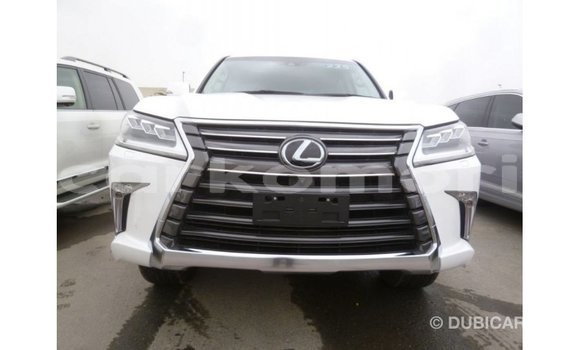 Acheter Import Voiture Lexus LX Blanc à Import - Dubai, Grande Comore Acheter Import Voiture Lexus LX Blanc à Import - Dubai, Grande Comore