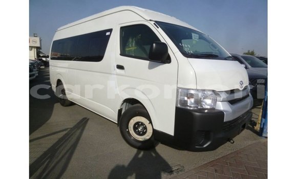 Buy Import Toyota Hiace White Car in Import - Dubai in Great Comore