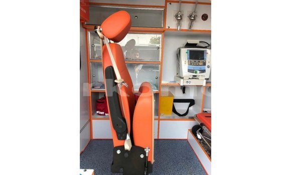 Acheter Import Voiture Toyota Hiace Blanc à Import - Dubai, Grande Comore Acheter Import Voiture Toyota Hiace Blanc à Import - Dubai, Grande Comore